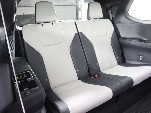 New 2026 Lexus TX 500h AWD w/ Technology Package image 24