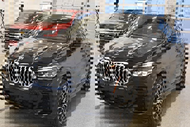 Used 2022 BMW X6 xDrive40i w/ M Sport Package image 9