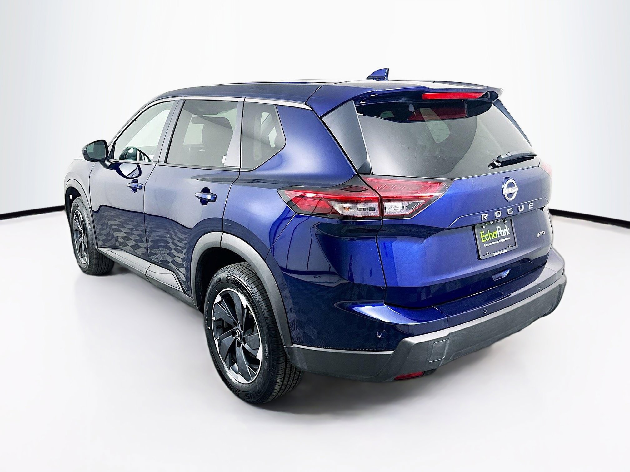 Used 2025 Nissan Rogue SV image 5