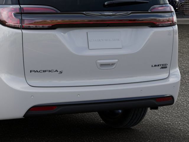 New 2026 Chrysler Pacifica Limited w/ S Appearance Package image 13