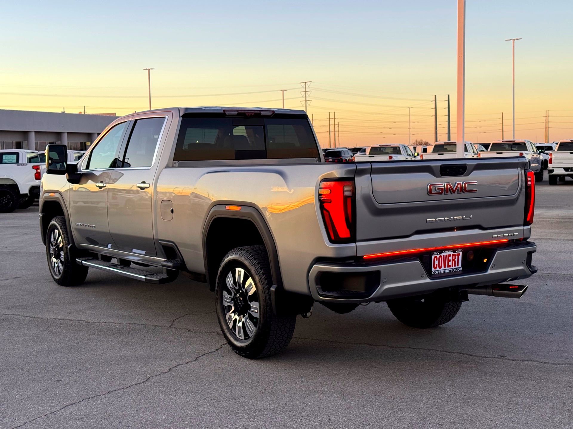 Used 2025 GMC Sierra 2500 Denali w/ Denali Reserve Package image 9