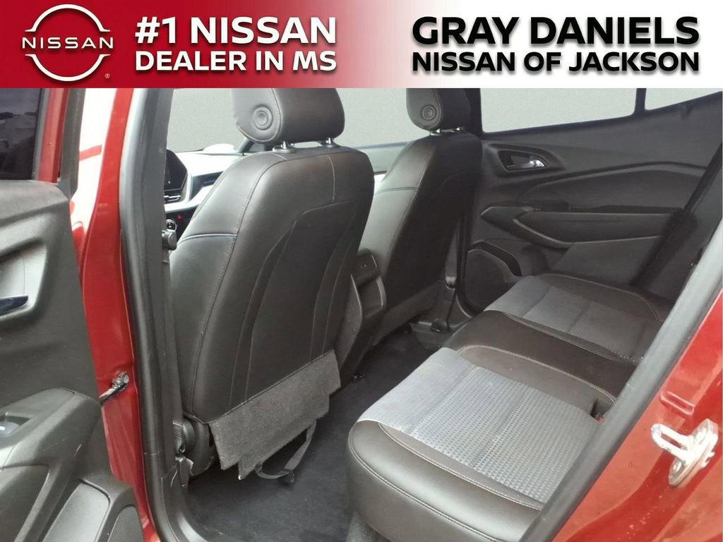 Used 2024 Chevrolet Trax LT w/ Driver Confidence Package FWD image 27