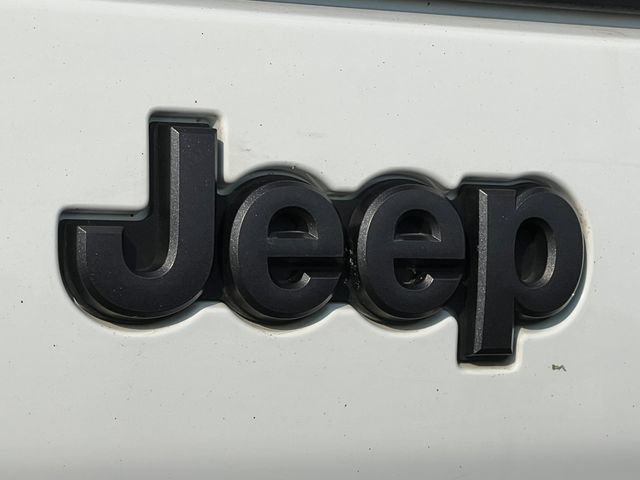 Used 2021 Jeep Cherokee Latitude Lux 80th Anniv w/ Quick Order Package 26U 80TH AWD/4WD image 46