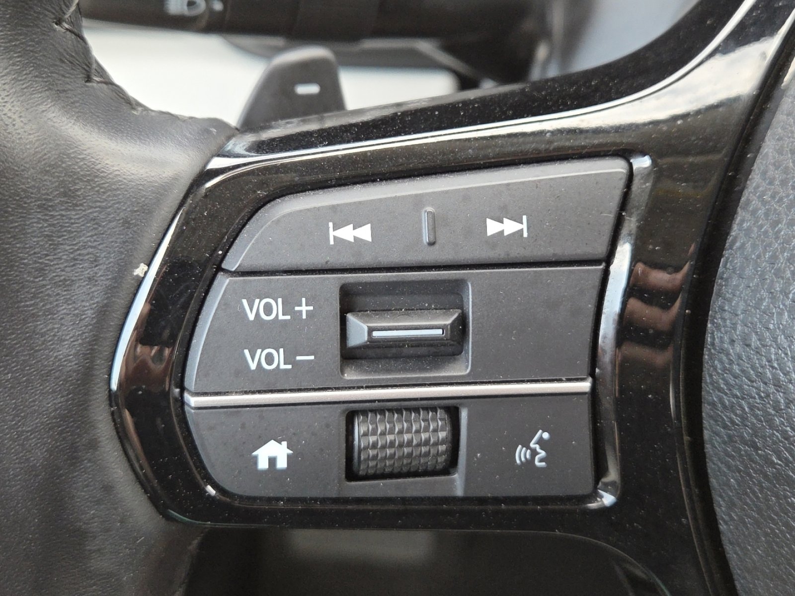 Used 2024 Honda Pilot Touring image 36