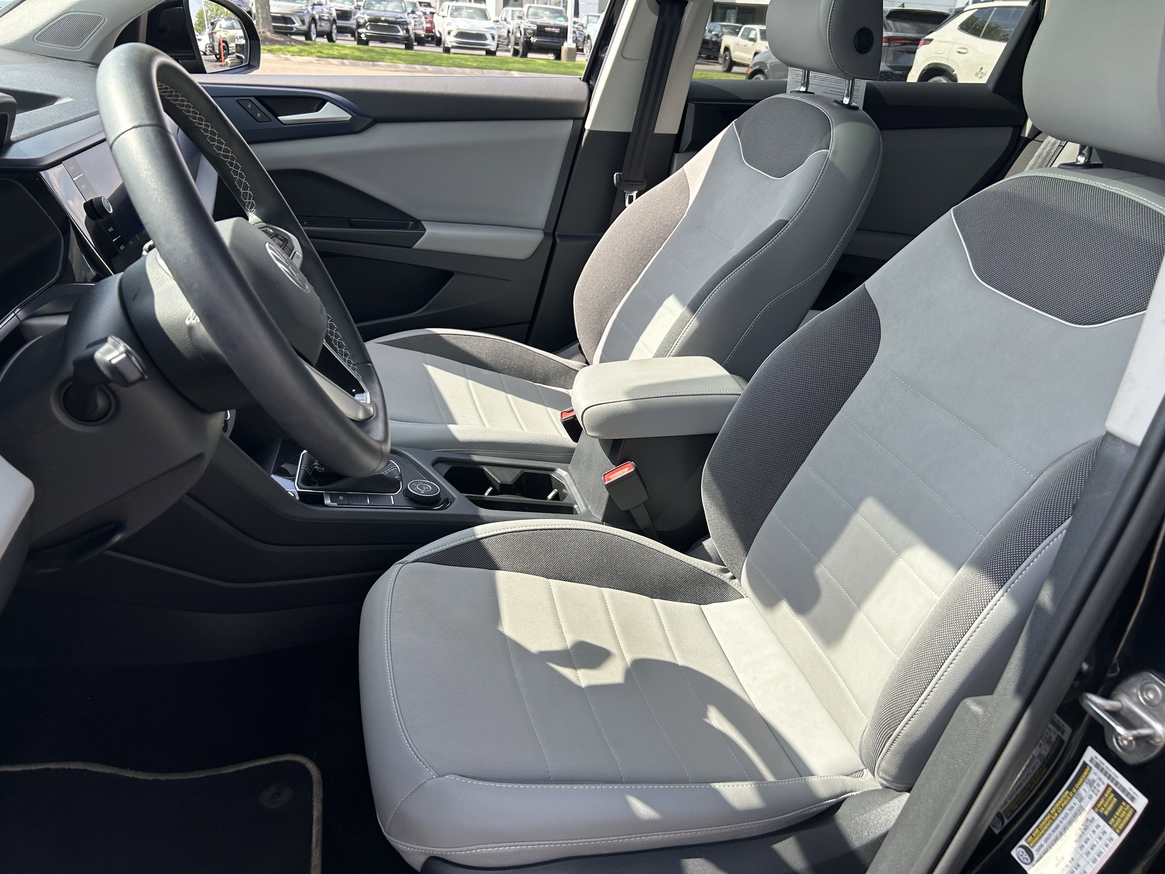 Certified 2023 Volkswagen Taos SE w/ Panoramic Sunroof Package AWD/4WD image 22