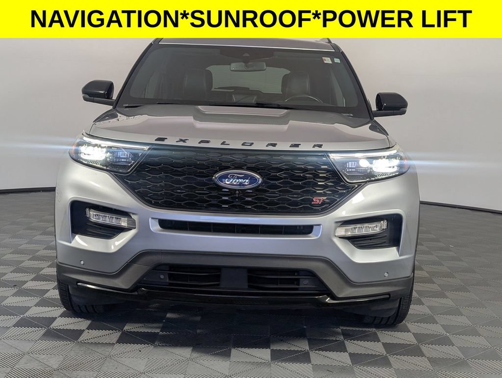 Used 2020 Ford Explorer ST w/ Premium Technology Package AWD/4WD image 3