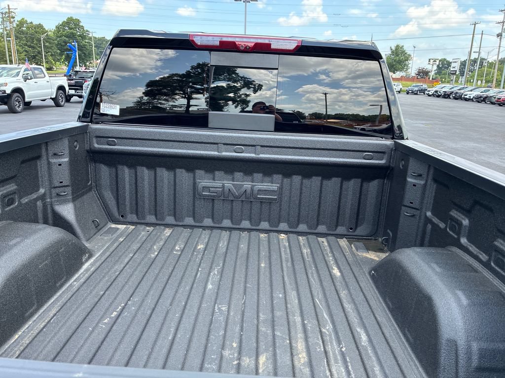 Used 2026 GMC Sierra 1500 AT4 w/ AT4 Premium Package AWD/4WD image 5