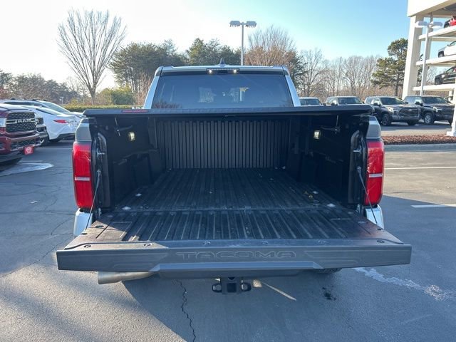 Used 2025 Toyota Tacoma TRD Off-Road image 8