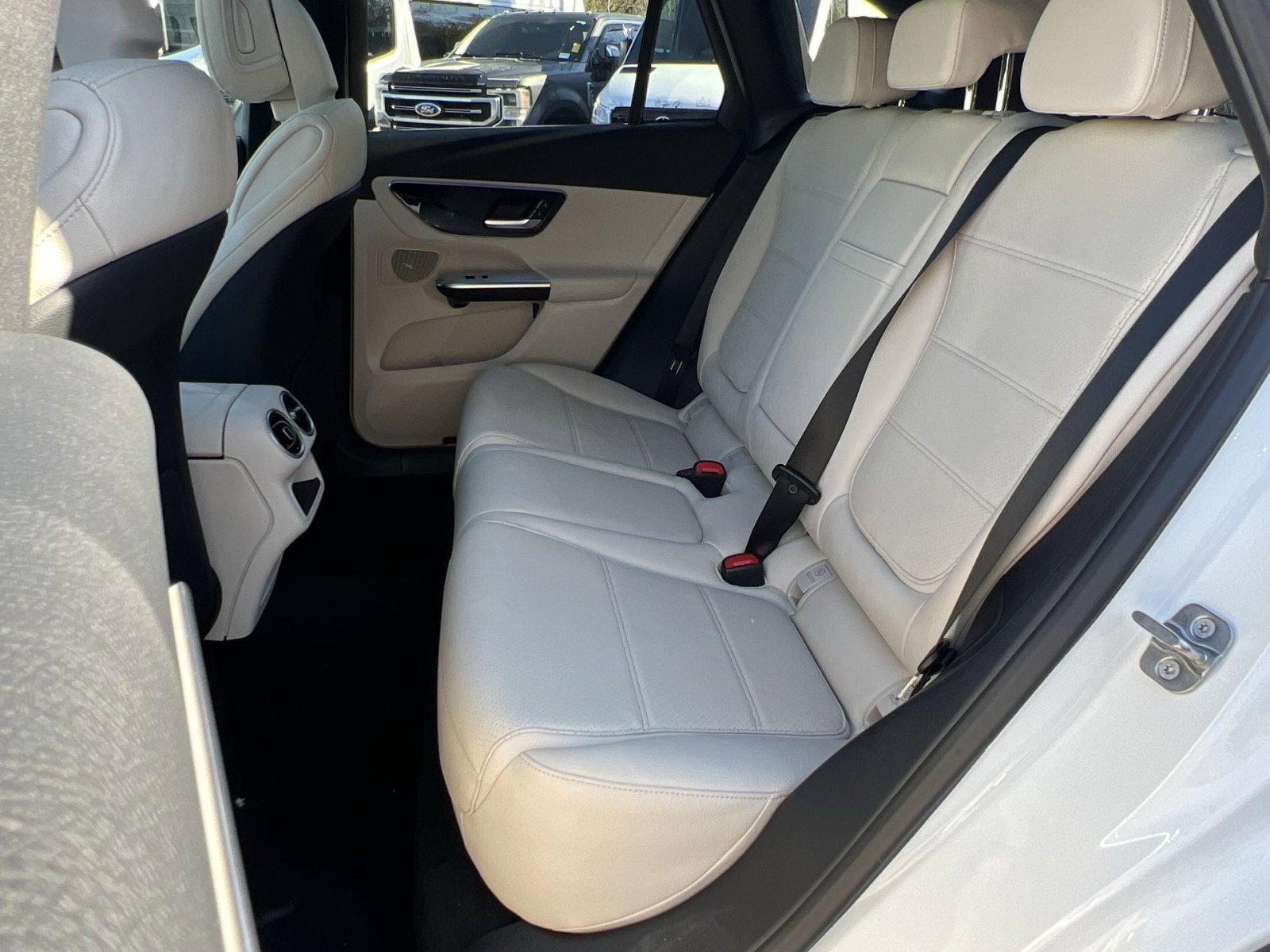 New 2026 Mercedes-Benz GLC 300 4MATIC image 23
