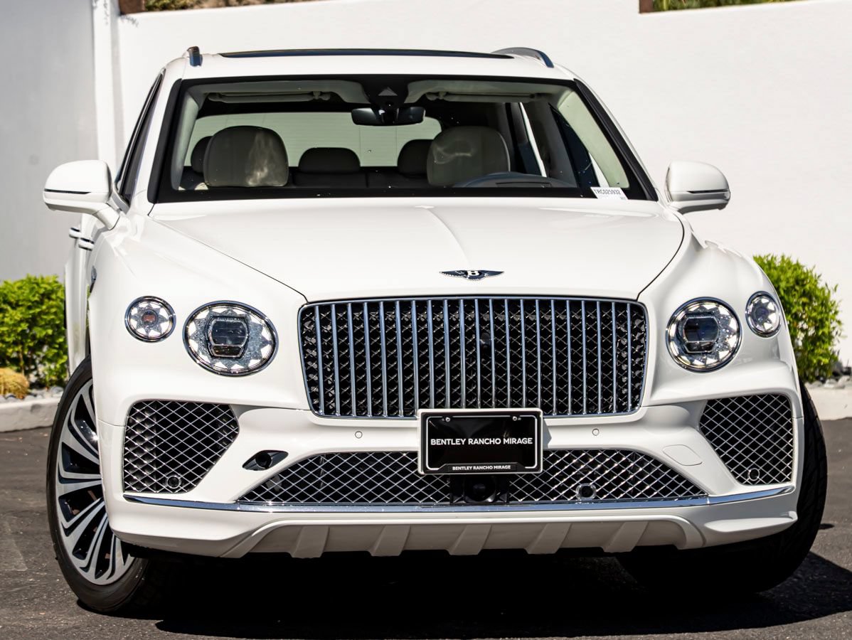 Used 2024 Bentley Bentayga AWD/4WD image 1