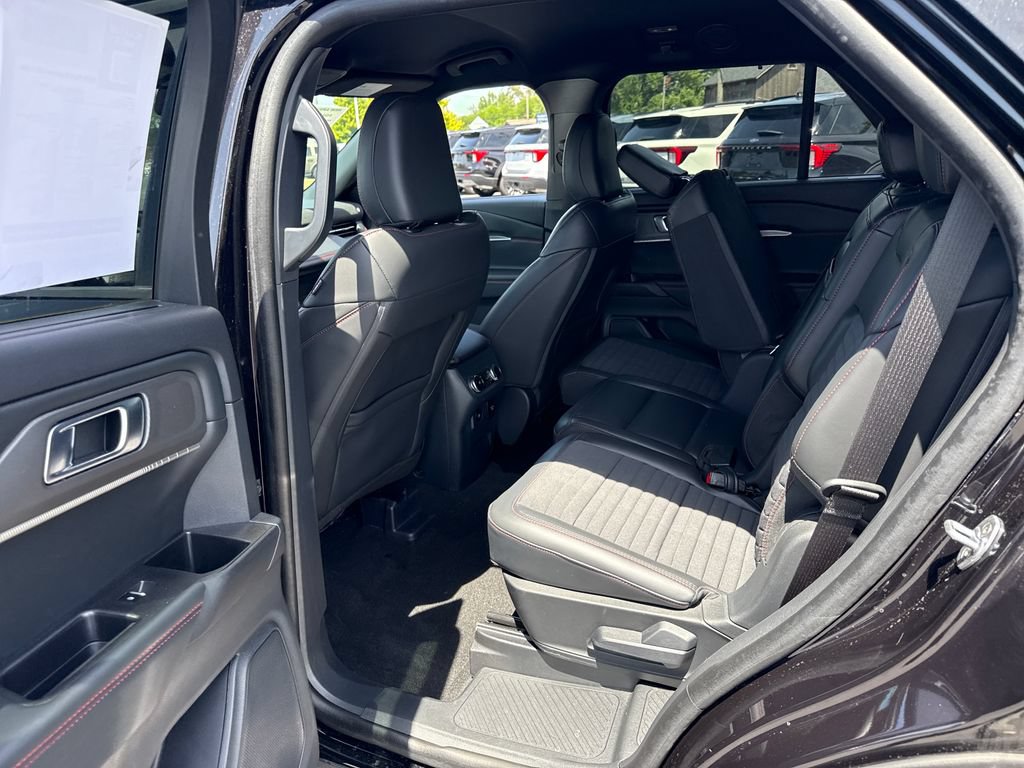Used 2025 Ford Explorer ST-Line w/ Premium Package AWD/4WD image 22