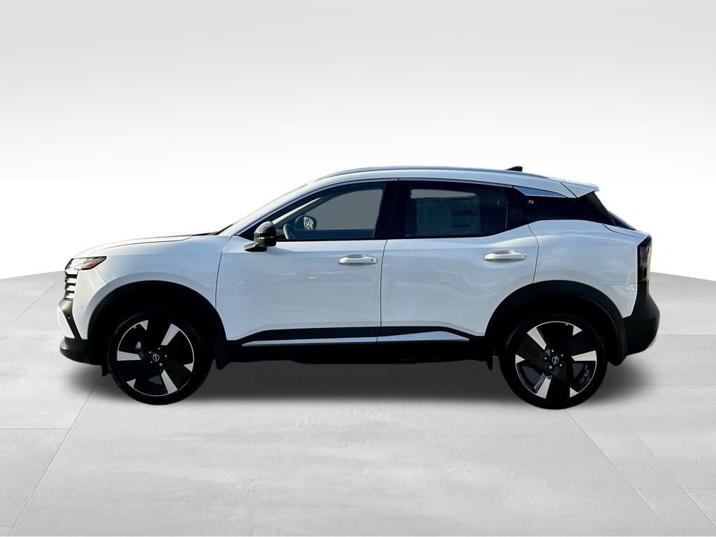 New 2026 Nissan Kicks SR FWD image 9