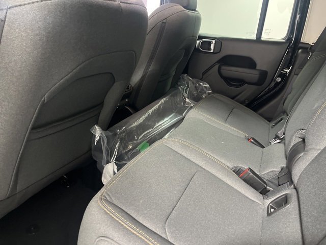 New 2025 Jeep Gladiator Sport image 30