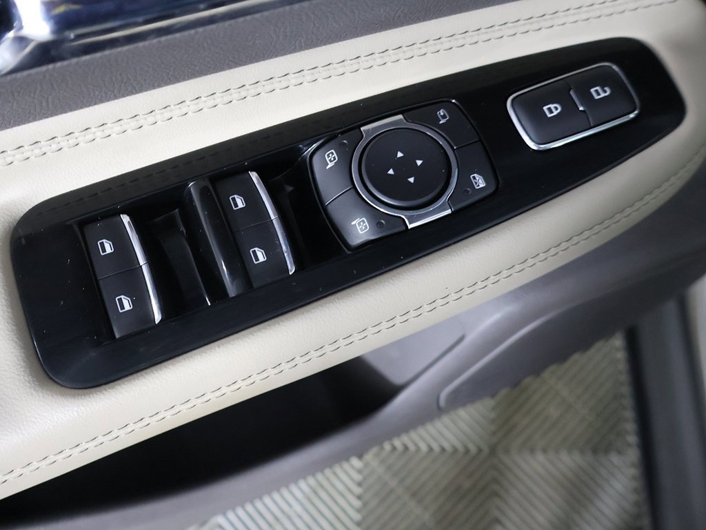 Used 2020 Lincoln Corsair AWD w/ Premium Package image 36