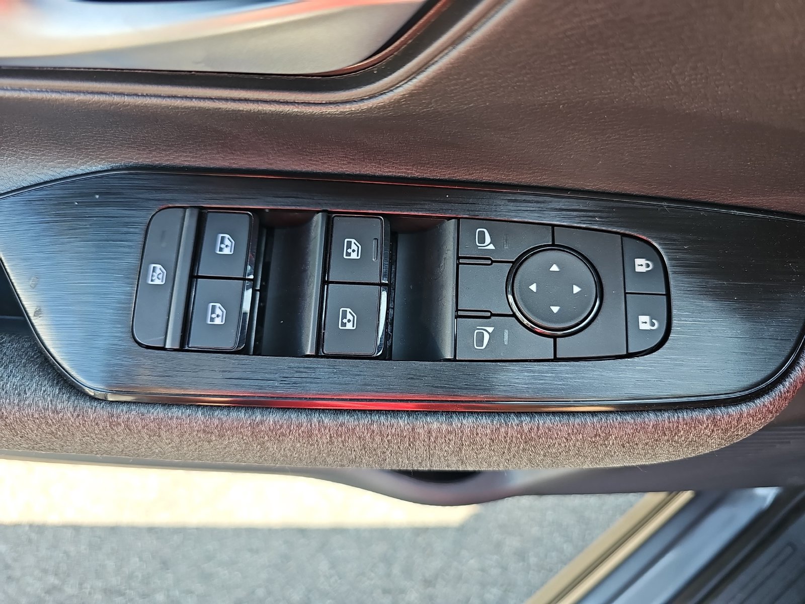New 2027 Nissan Kicks SV FWD image 31
