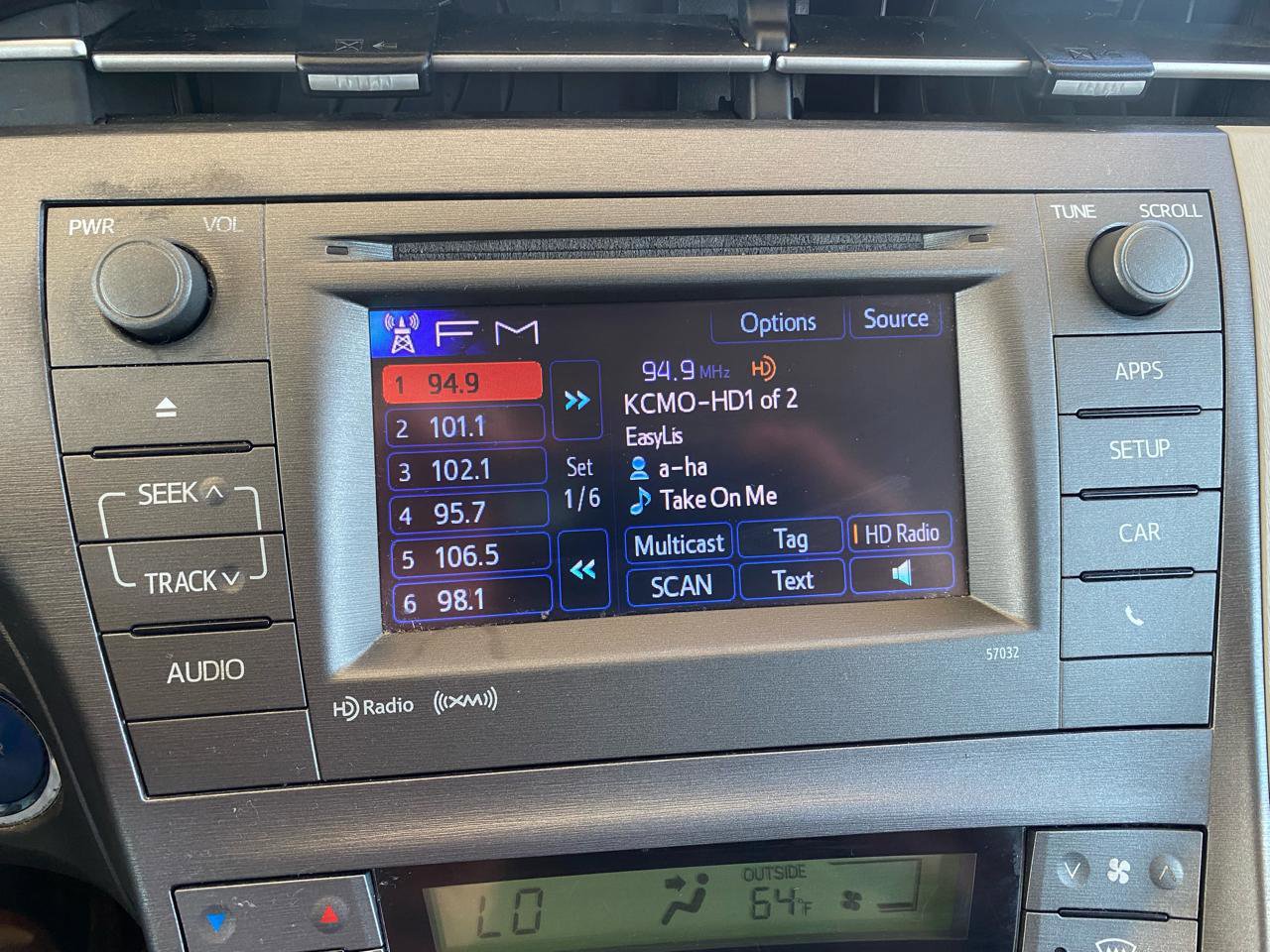 Used 2014 Toyota Prius Three image 15