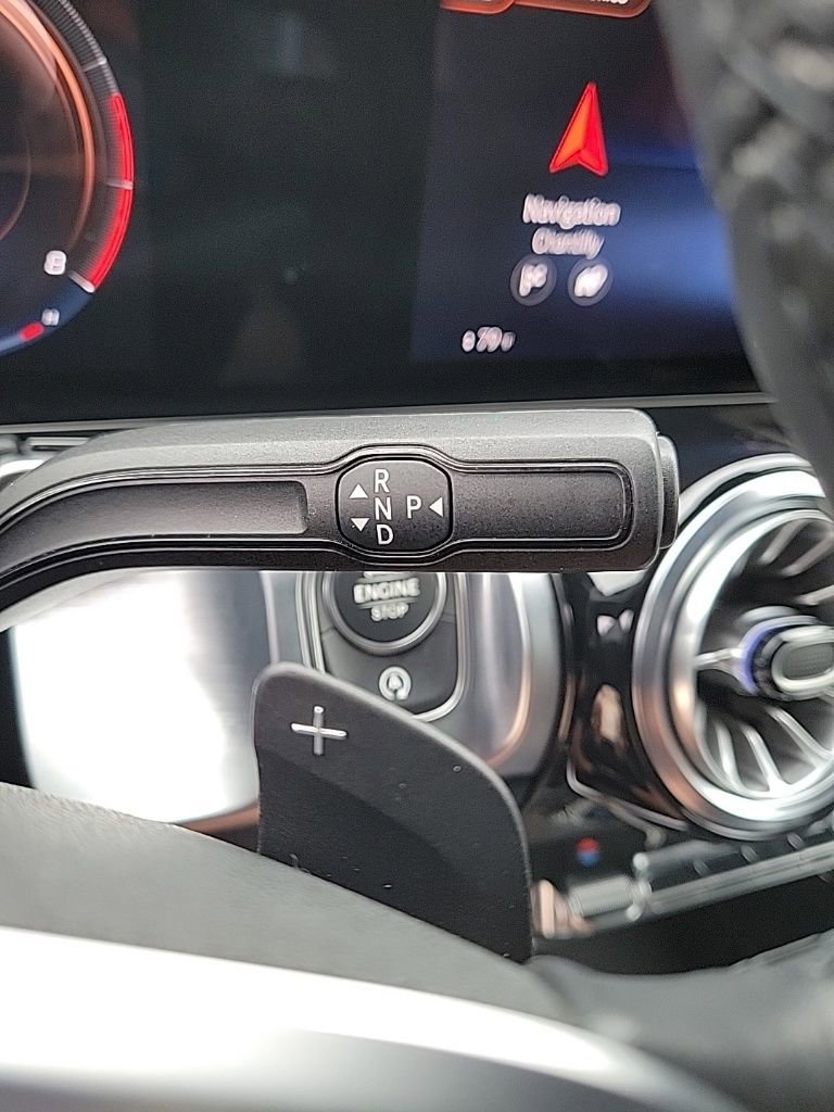 Used 2022 Mercedes-Benz GLB 250 4MATIC image 23