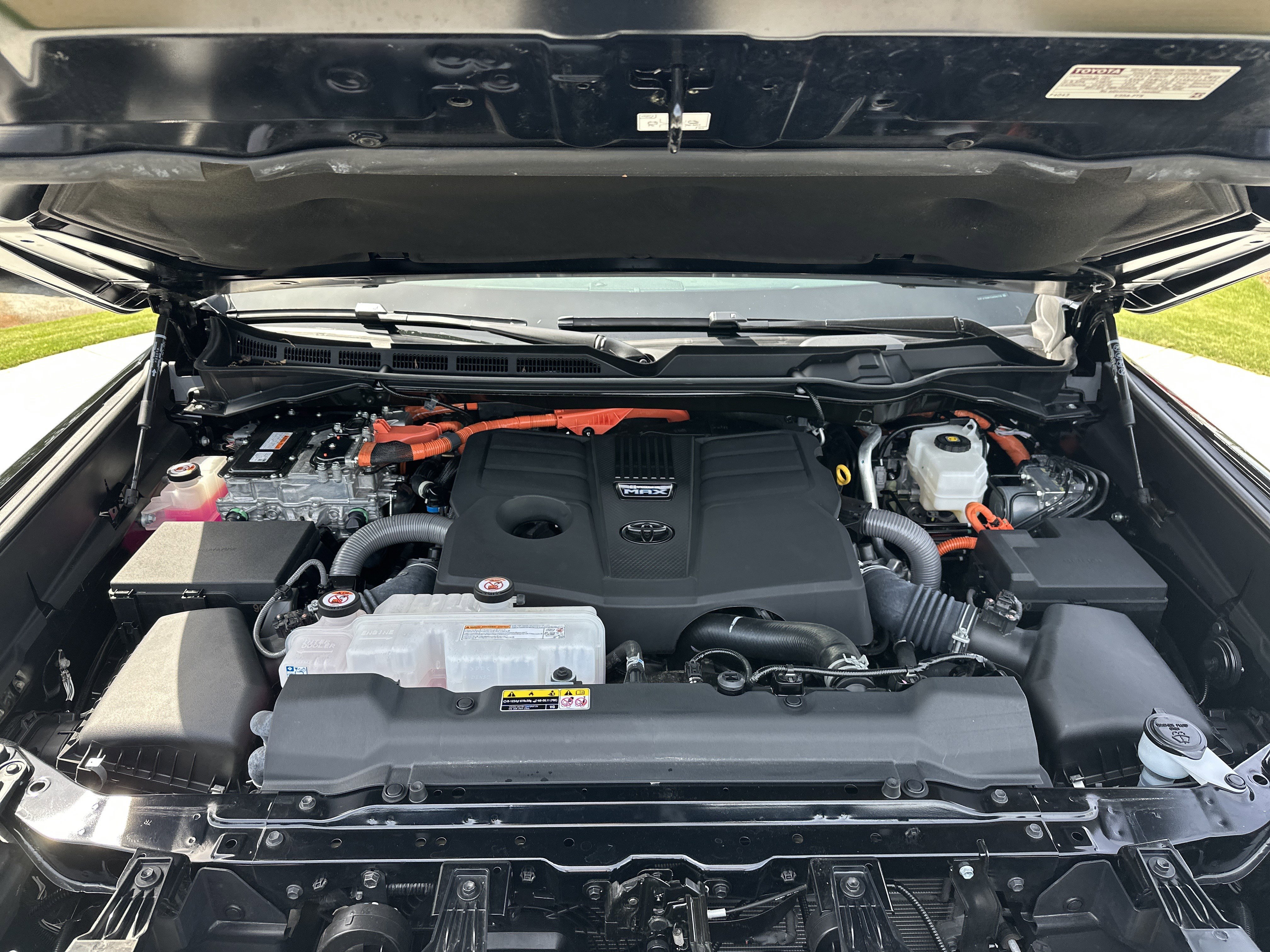 Certified 2025 Toyota Tundra Limited AWD/4WD image 35