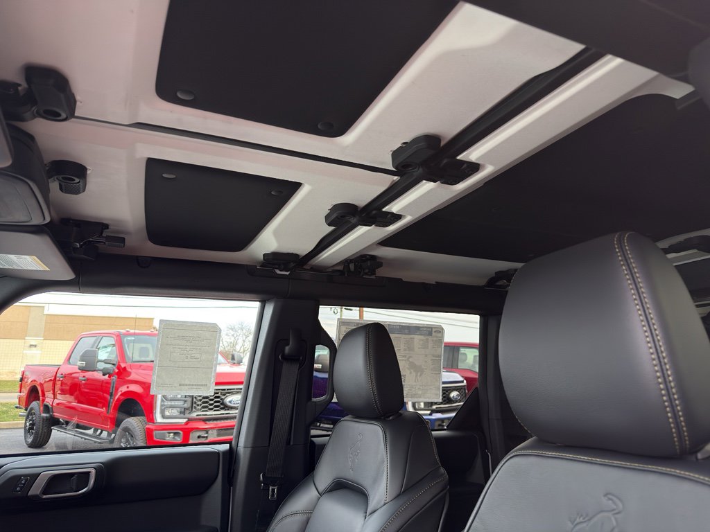 New 2025 Ford Bronco Badlands image 14