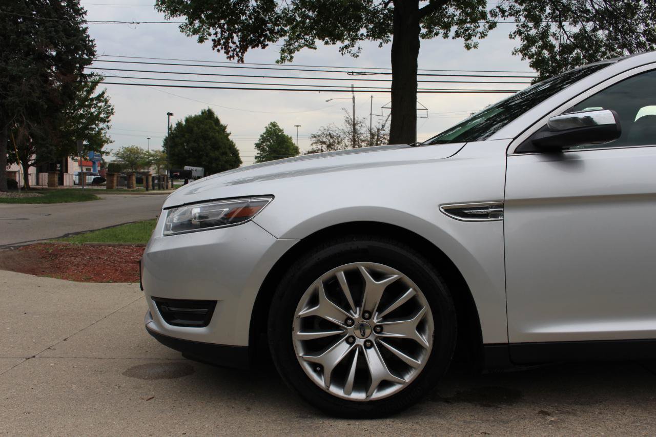 Used 2019 Ford Taurus Limited FWD image 46