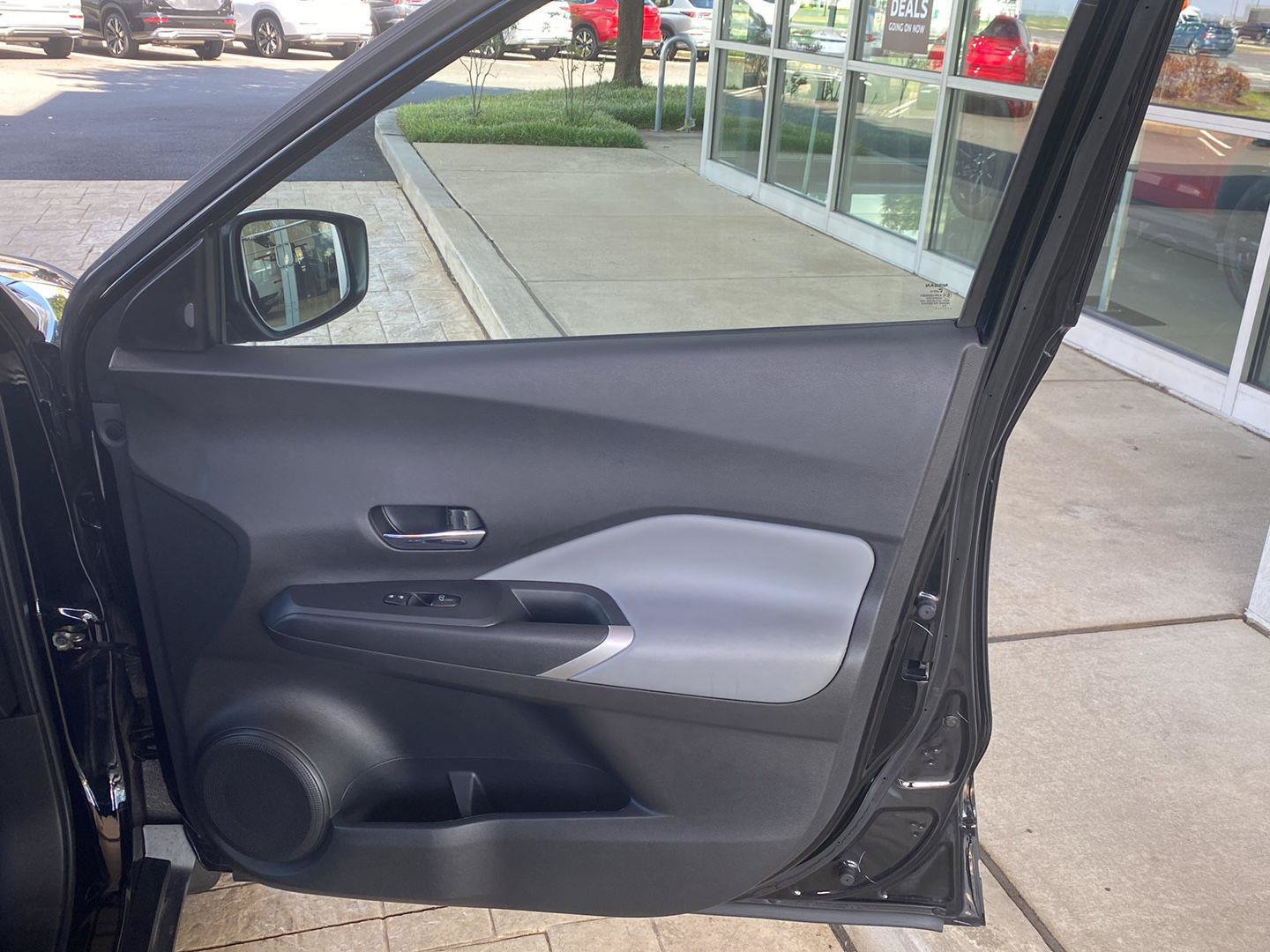 Certified 2023 Nissan Kicks SR w/ SR Premium Package FWD image 22