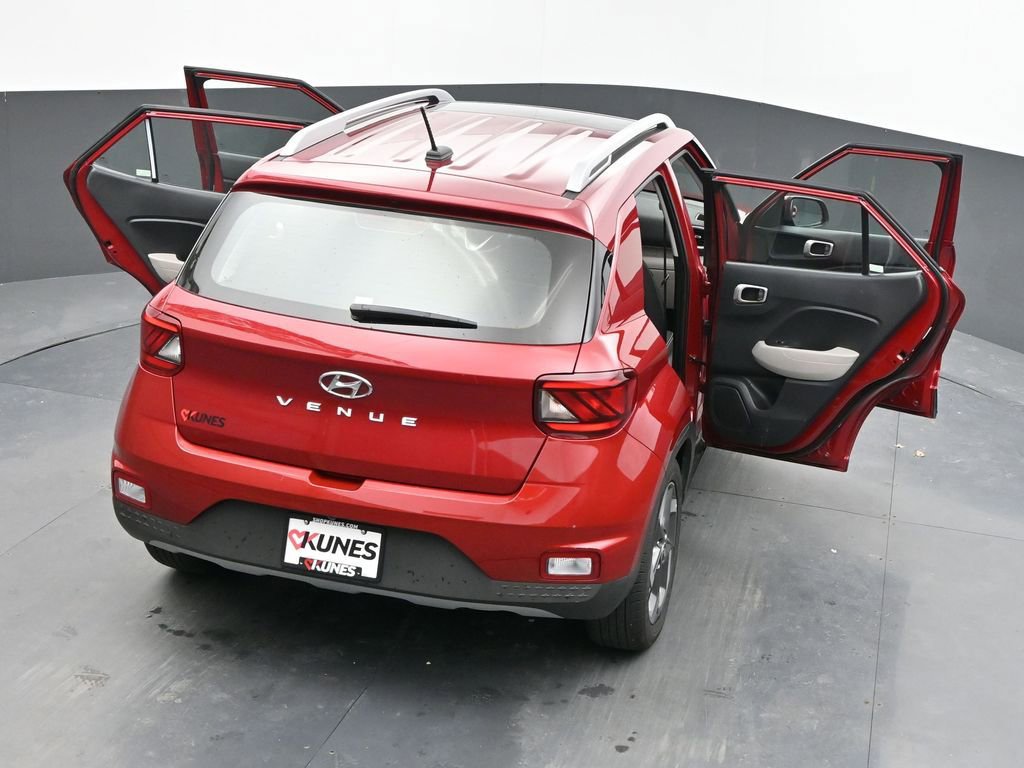 Used 2025 Hyundai Venue SEL image 82