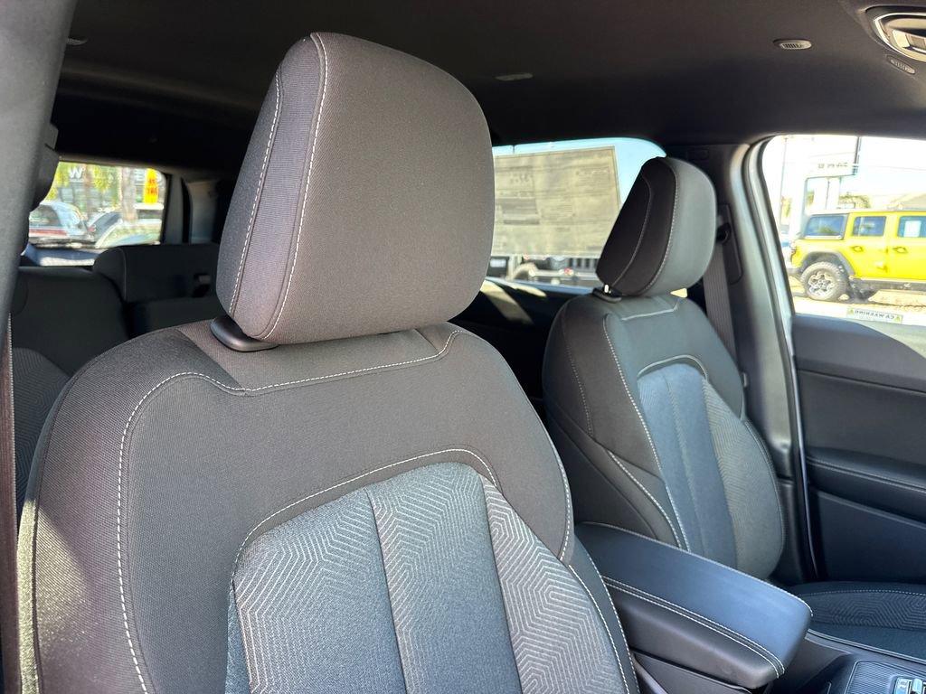 New 2026 Jeep Cherokee Laredo AWD/4WD image 13