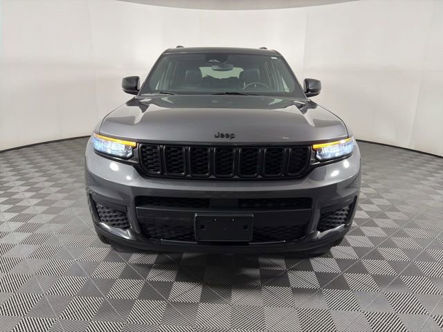 Used 2024 Jeep Grand Cherokee L Laredo AWD/4WD image 5