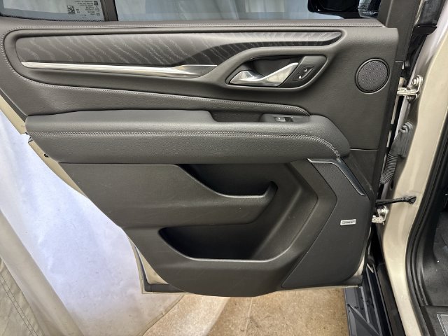Used 2024 GMC Yukon Denali w/ Advanced Technology Package AWD/4WD image 29