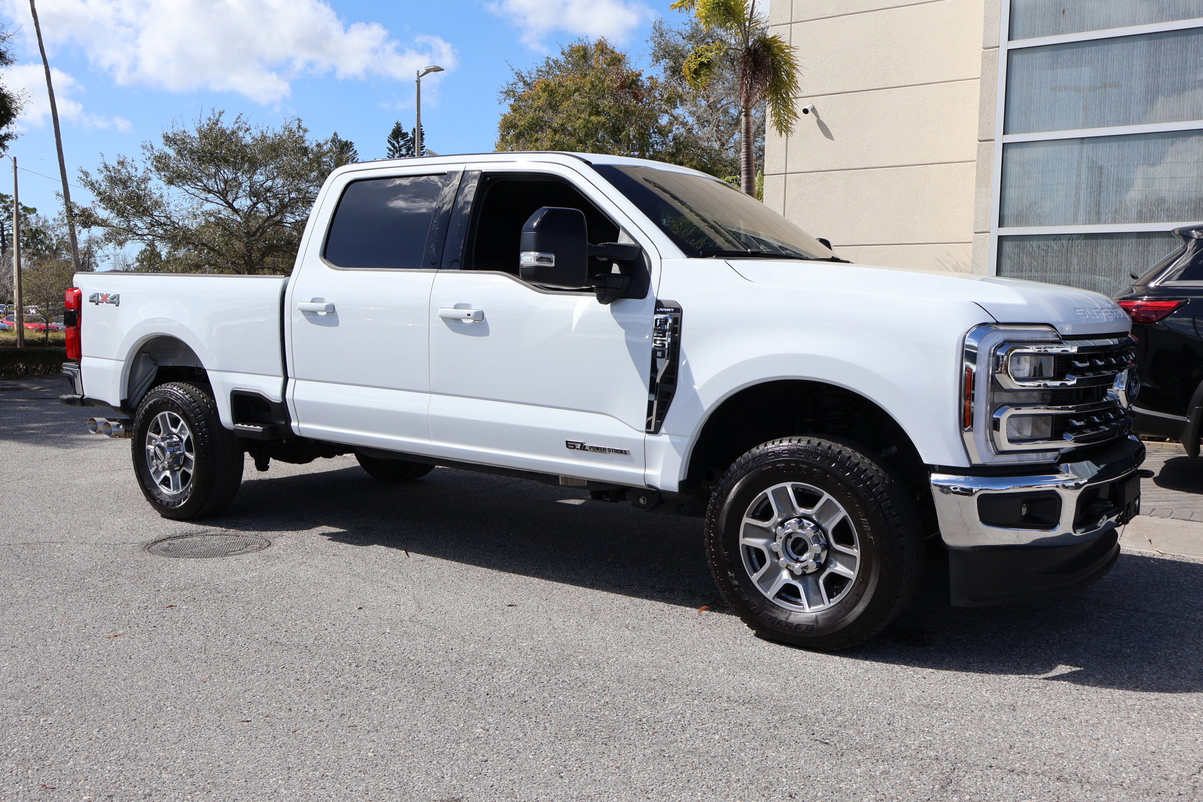 Used 2025 Ford F350 Lariat image 10