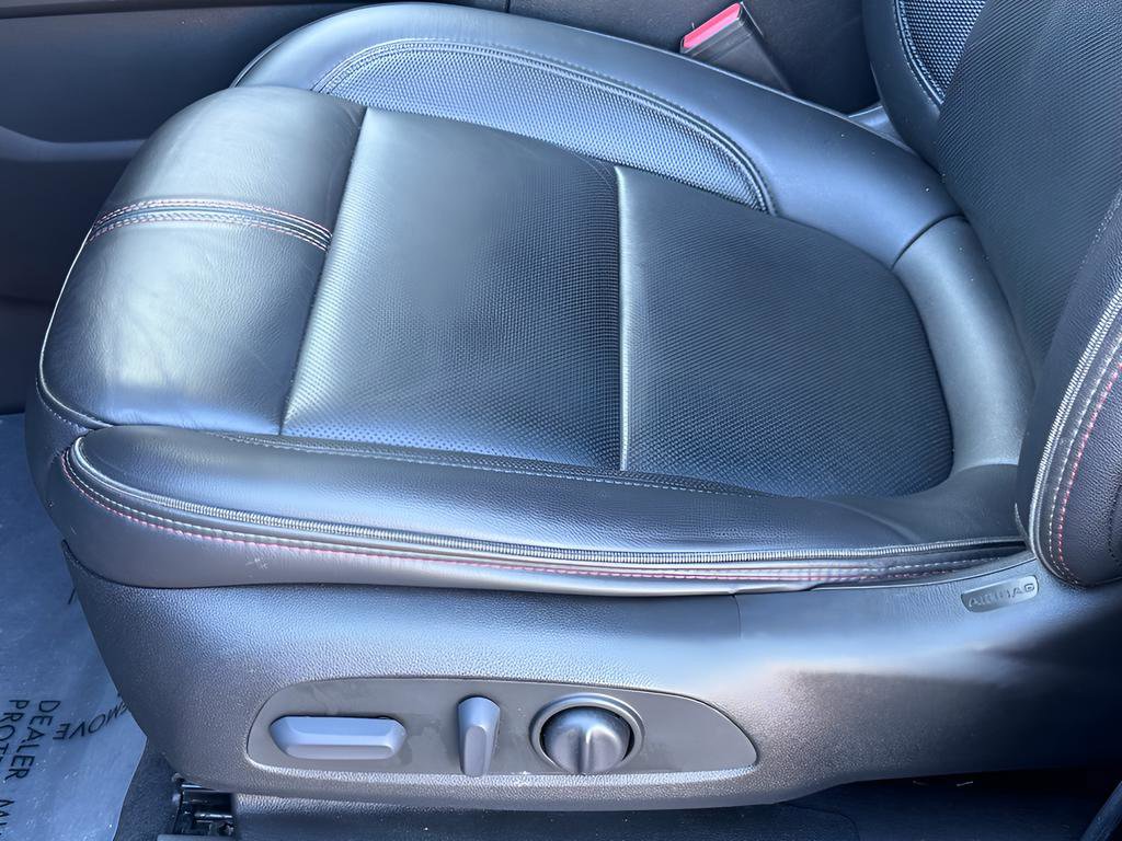Used 2022 Chevrolet Traverse RS image 11