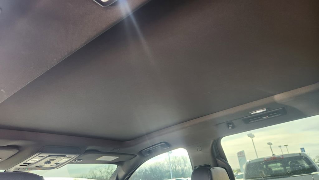 Used 2021 Chevrolet Suburban Z71 image 9