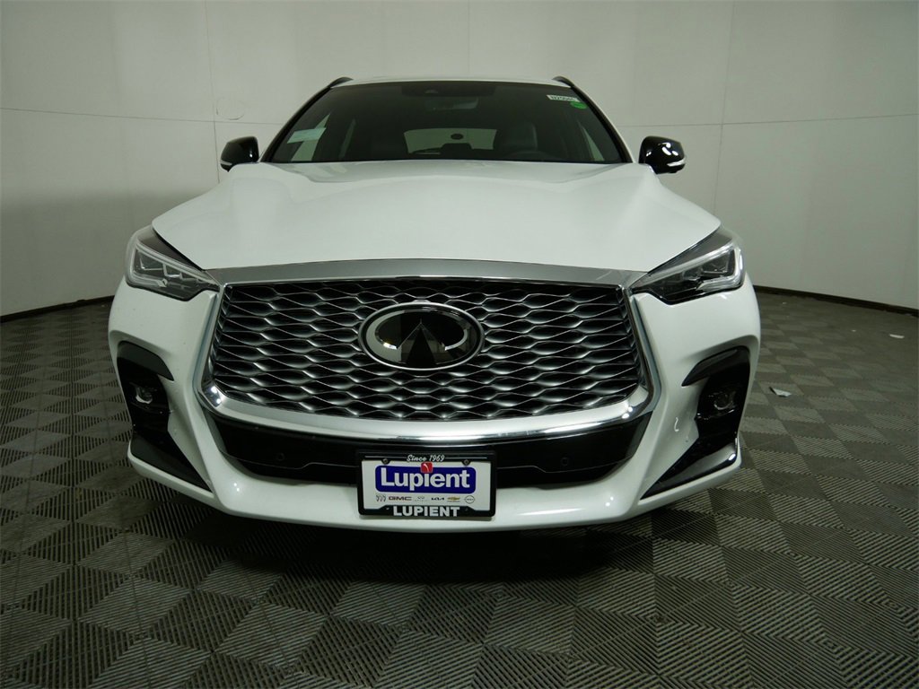 New 2025 INFINITI QX55 Essential image 8
