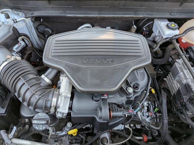 Used 2021 GMC Acadia SLE FWD image 23
