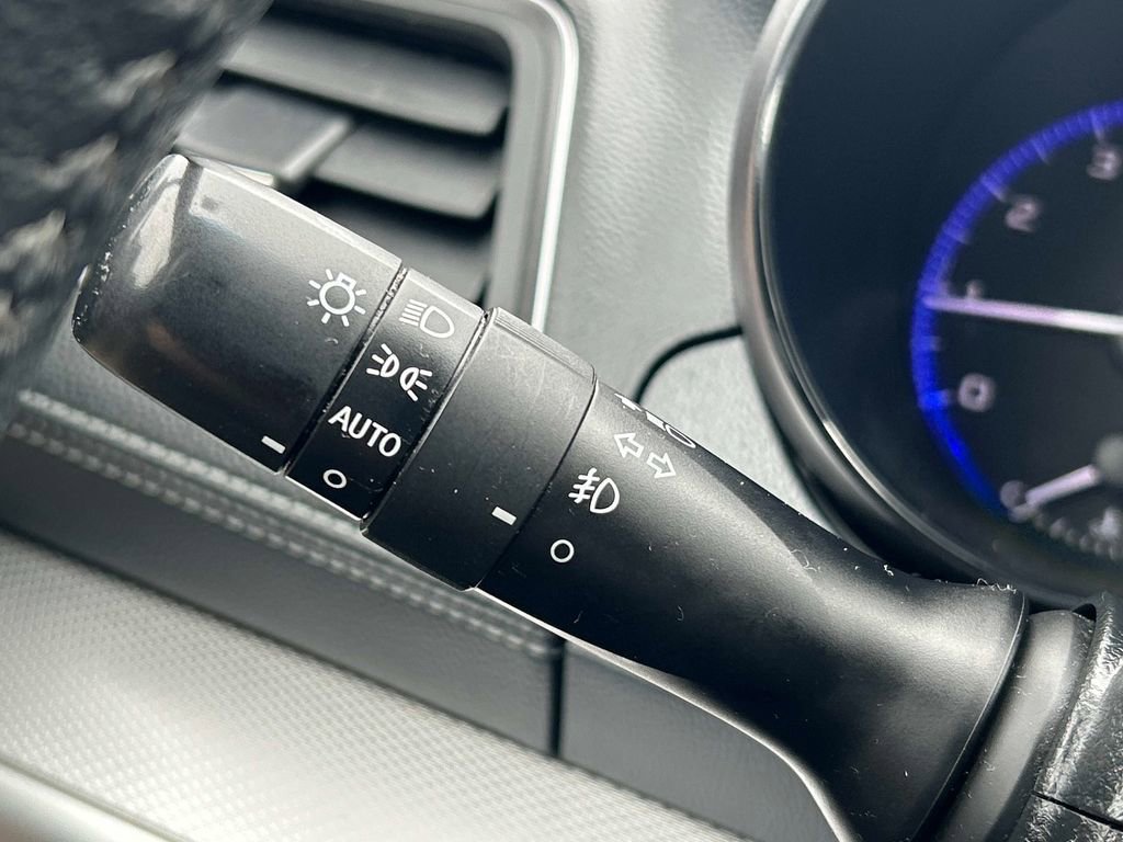 Used 2019 Subaru Outback 2.5i Premium image 25