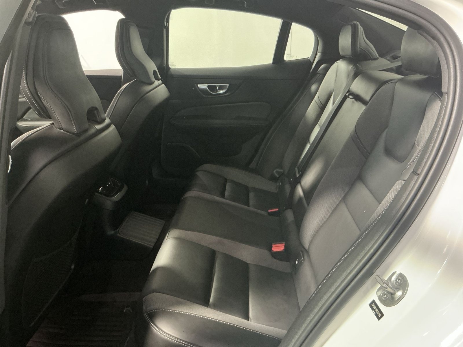 Used 2024 Volvo S60 T8 Plus AWD/4WD image 25
