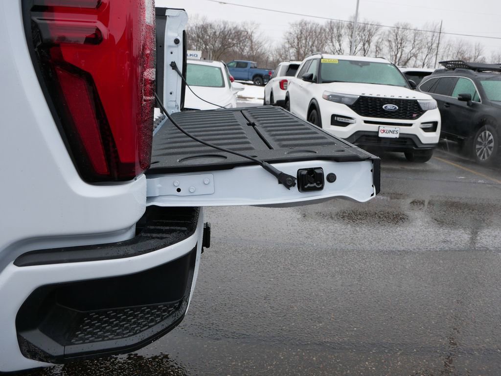 New 2026 GMC Sierra 3500 Denali w/ Denali Reserve Package AWD/4WD image 7