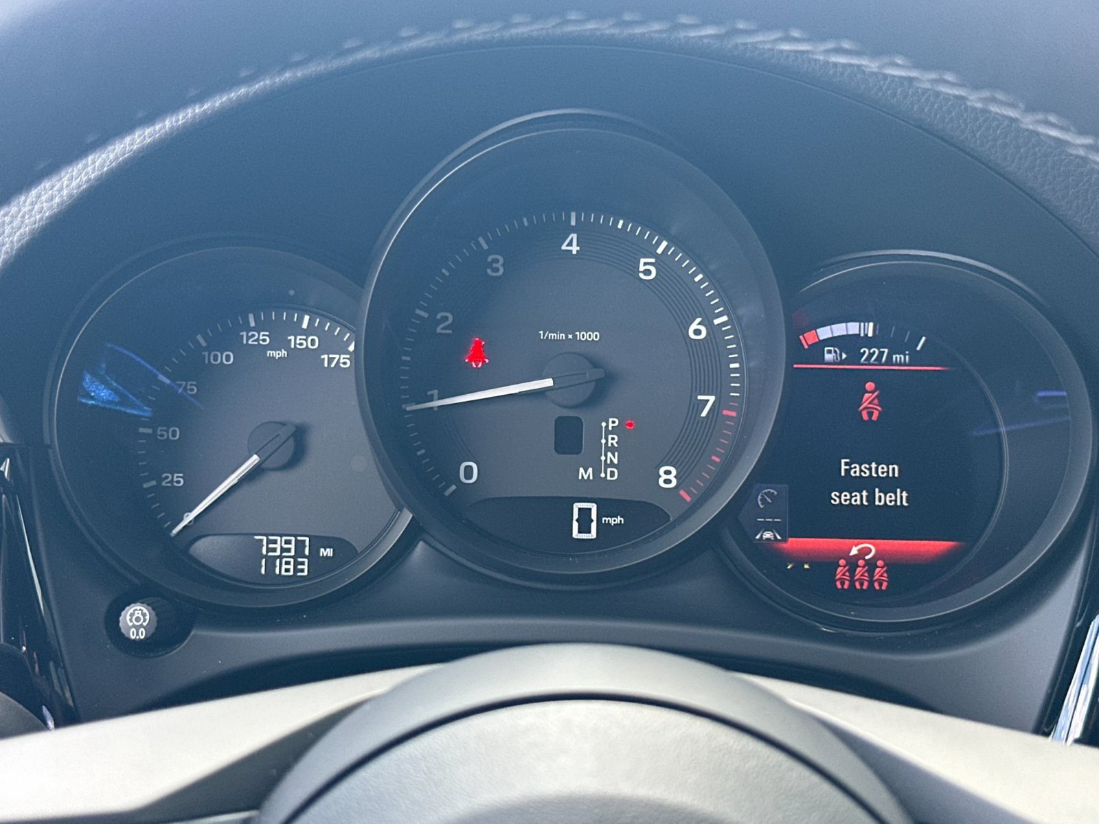 Certified 2026 Porsche Macan AWD/4WD image 14