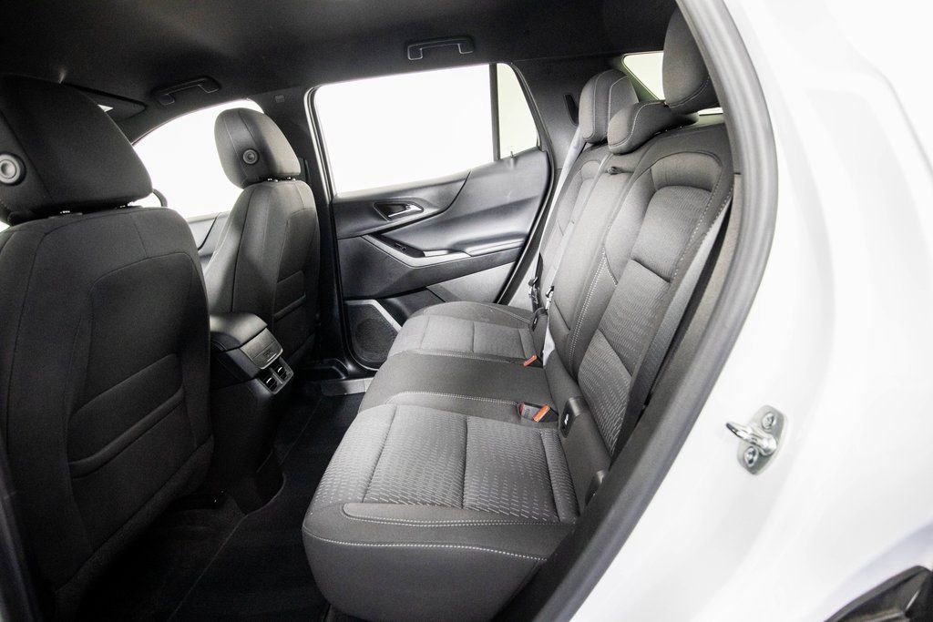 Used 2025 Chevrolet Equinox LT image 11