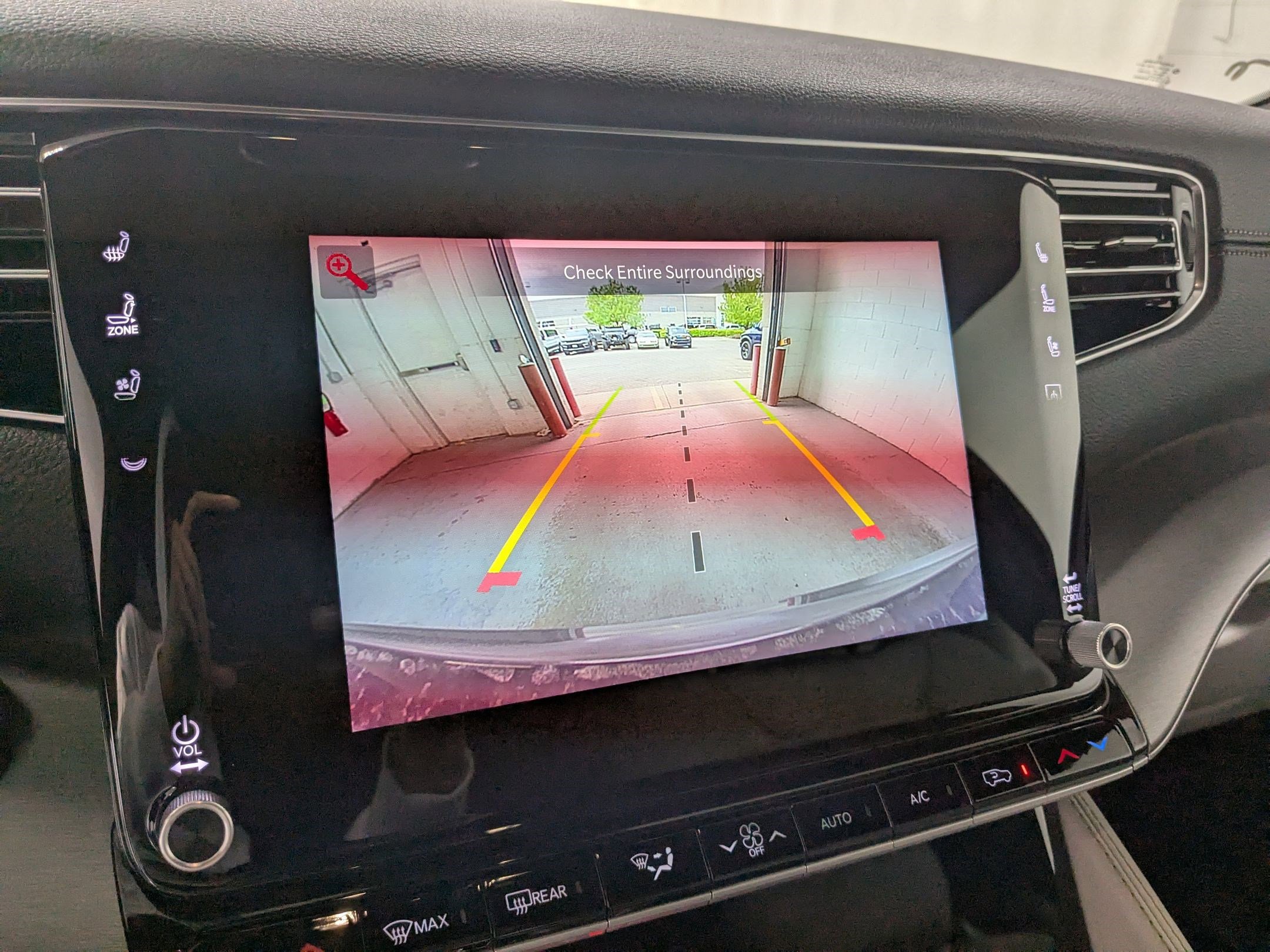 New 2025 Jeep Wagoneer Series II w/ 8-Passenger Seating Package image 13