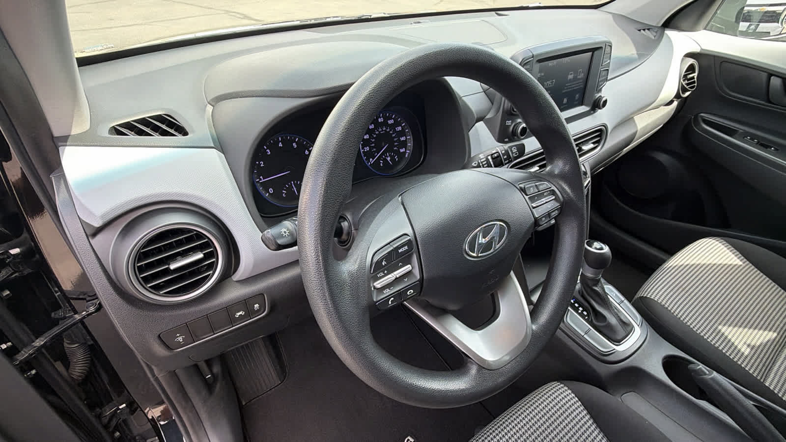 Used 2019 Hyundai Kona SE FWD image 10