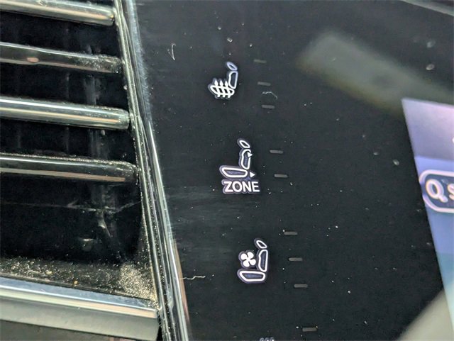 Used 2022 Jeep Wagoneer Series III w/ Flexible Seating Group image 17