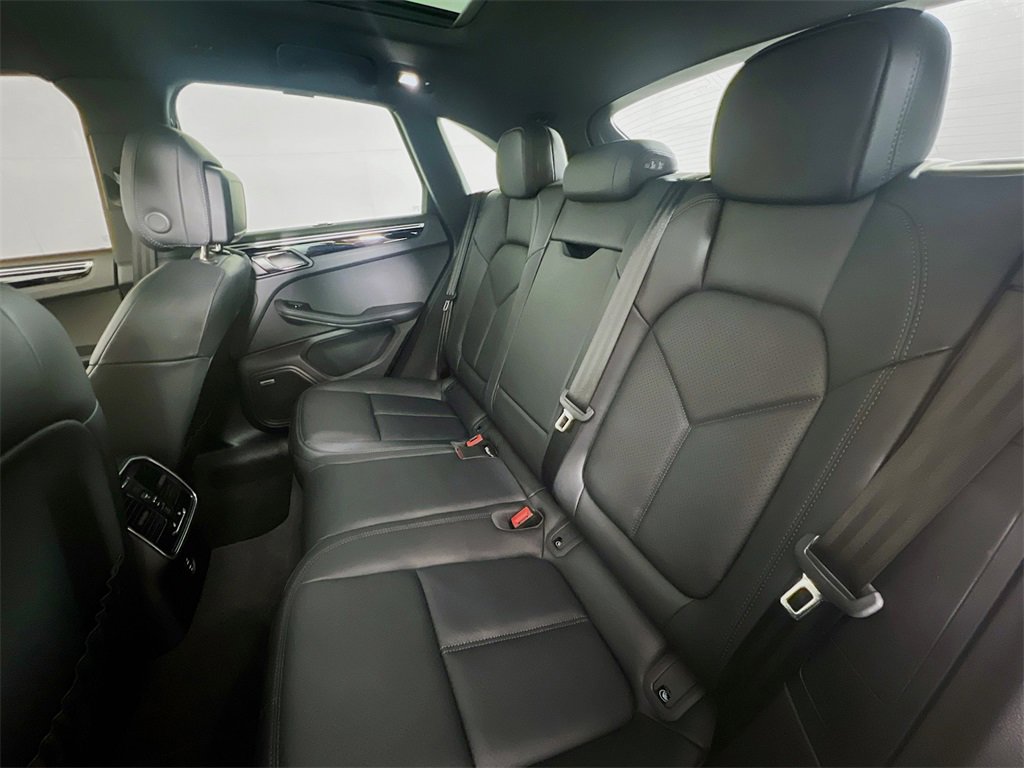 Certified 2023 Porsche Macan S image 24