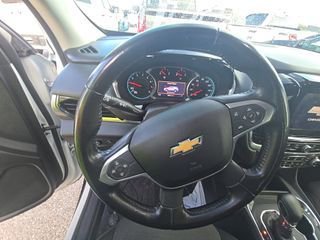 Used 2021 Chevrolet Traverse LT FWD image 9