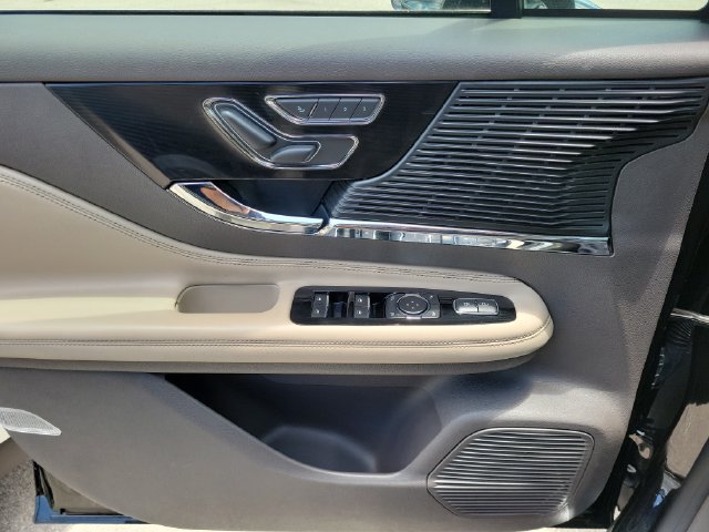 Certified 2022 Lincoln Corsair Reserve FWD image 15