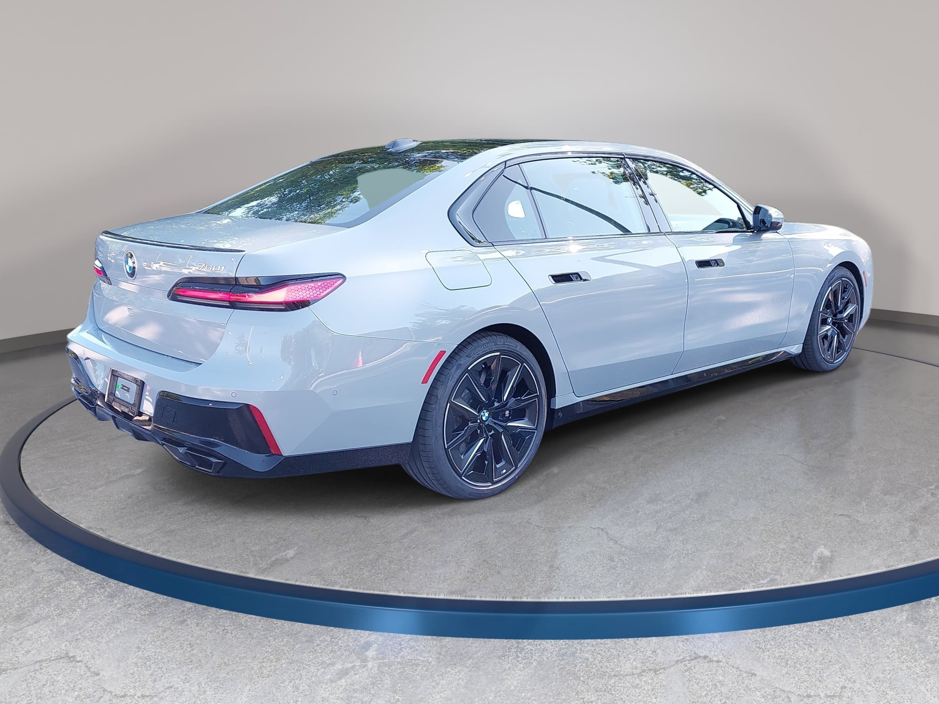 New 2025 BMW 760i xDrive w/ Executive Package AWD/4WD image 5
