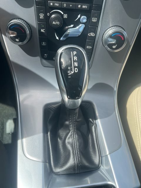 Used 2018 Volvo S60 T5 Inscription AWD/4WD image 16