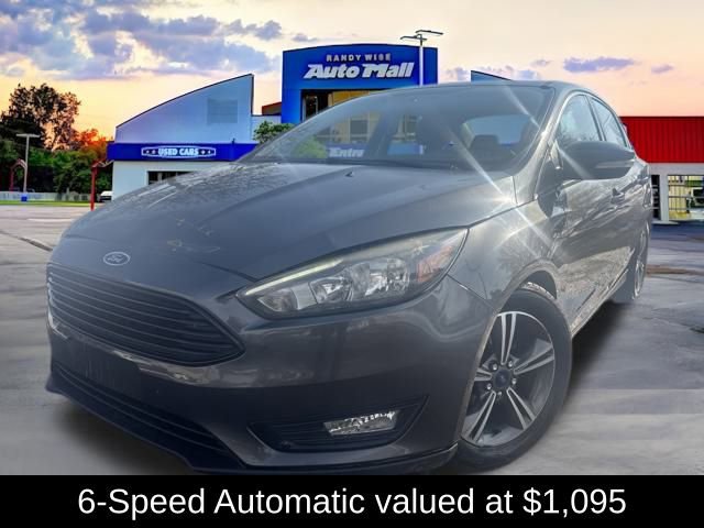 Used 2016 Ford Focus SE image 2