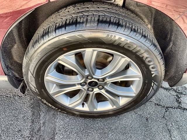 Used 2024 Ford Edge Titanium w/ Equipment Group 301A AWD/4WD image 32