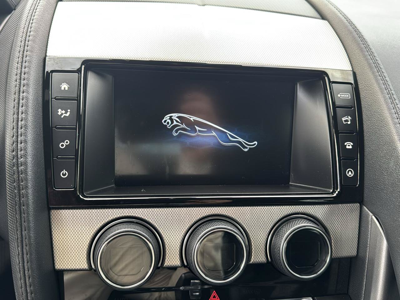 Used 2017 Jaguar F-TYPE Coupe RWD image 32